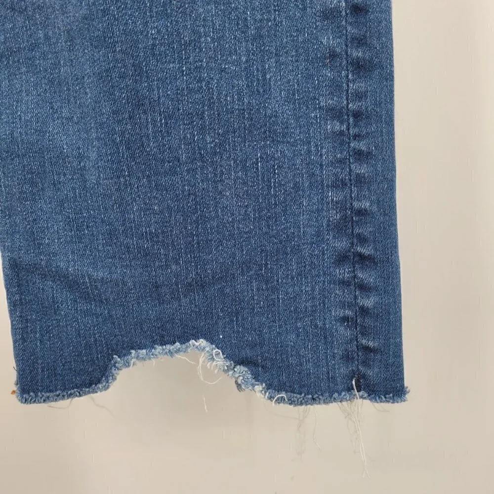 Button-Front Jagged Hem Cropped Straight-Leg Jeans